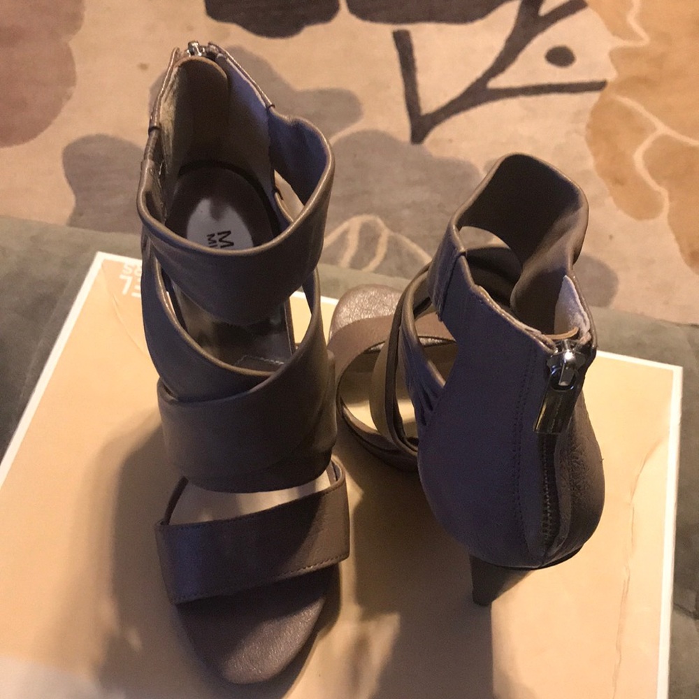 Michael Kors Zip Back - image 2